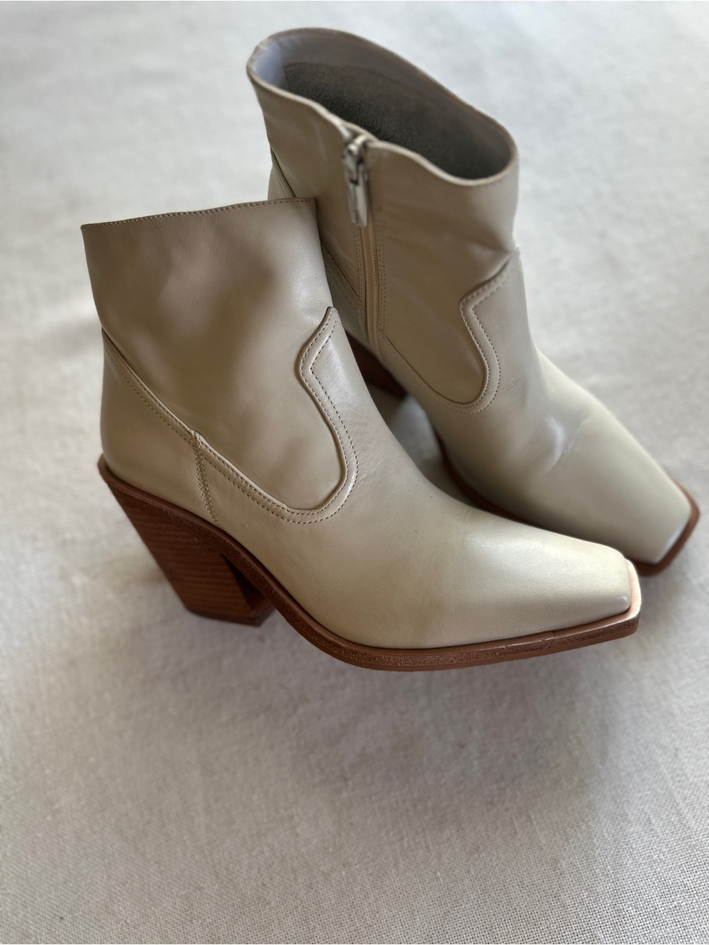 Vince Camuto Amtinda Square Toe Leather Western Booties Size 39 / 8.5 NWT